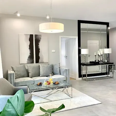 Zlota Luxury Apartment Warschau